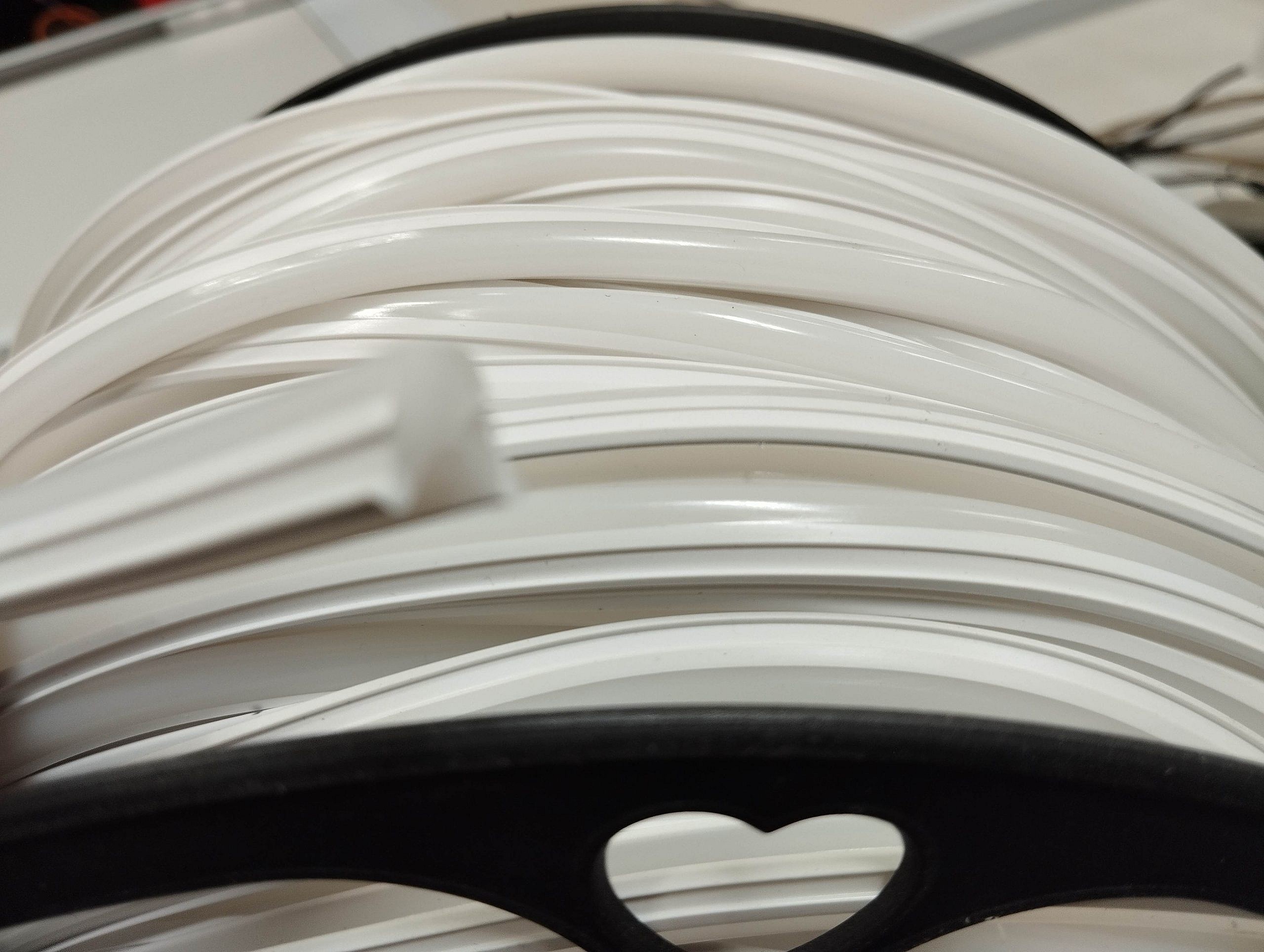 Неон 2 шириной 6 мм, белый, 10 метров Для производства вывесок.